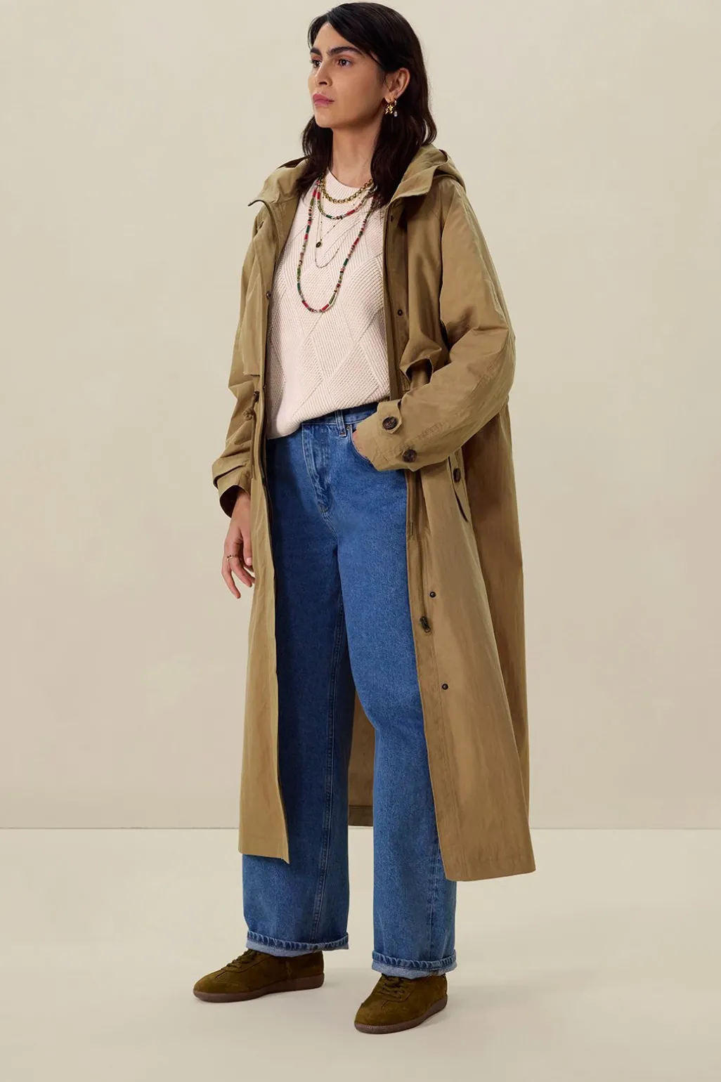 Khaki trenchcoat met capuchon