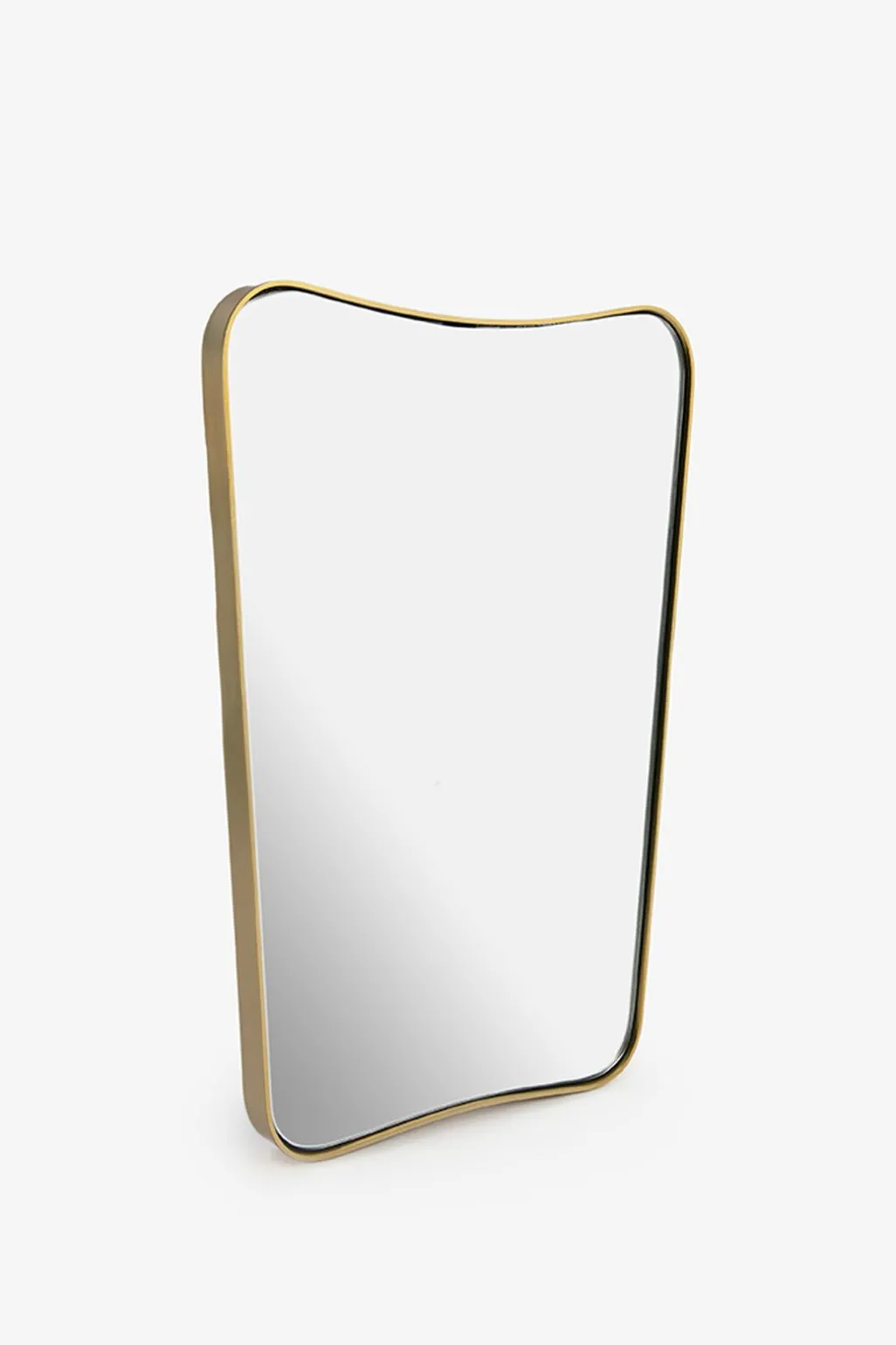 Kleine goudkleurige hangspiegel met brass omlijsting