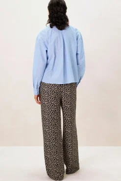 Lichtblauwe blouse met strik