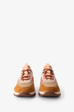 Lichtoranje sneakers