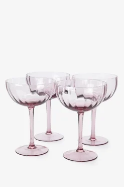 Lichtpaarse champagneglazen scallop
