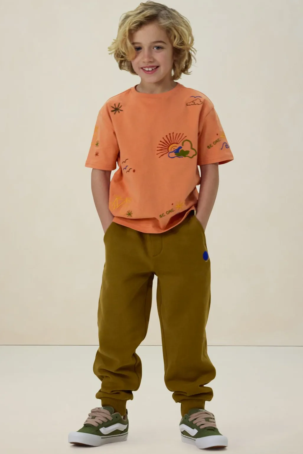 Oranje oversized t-shirt met embroidery