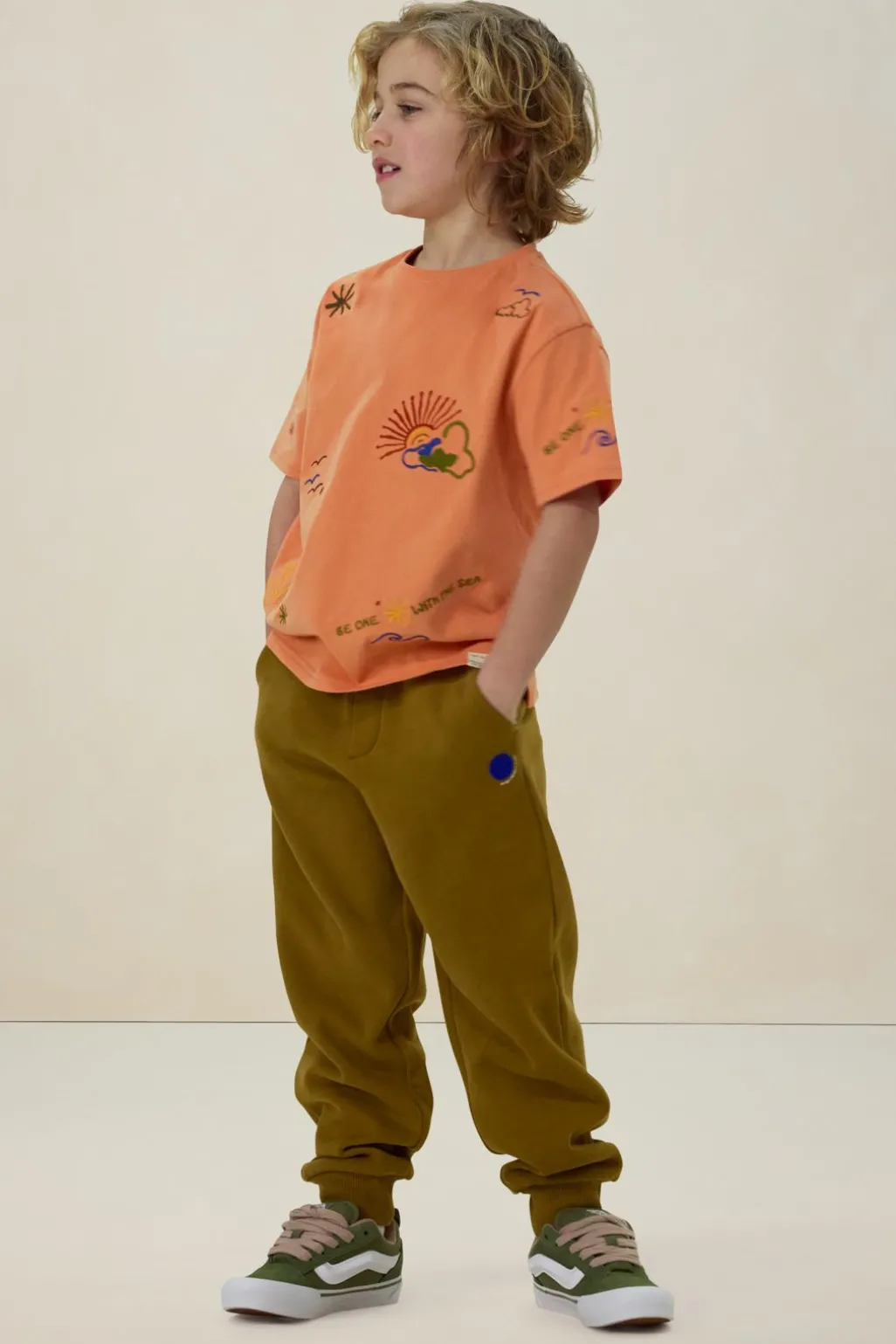 Oranje oversized t-shirt met embroidery