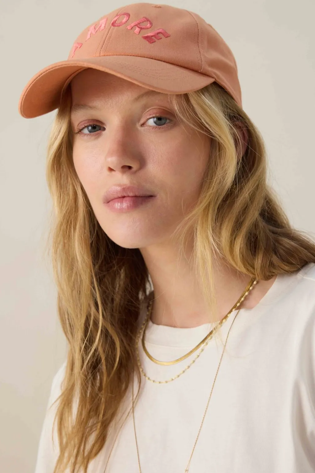 Oranje pet met embroidery