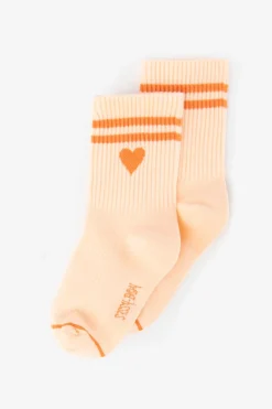 Oranje sokken met hartje