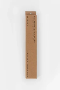 PF Candle Co. wierook sandalwood rose