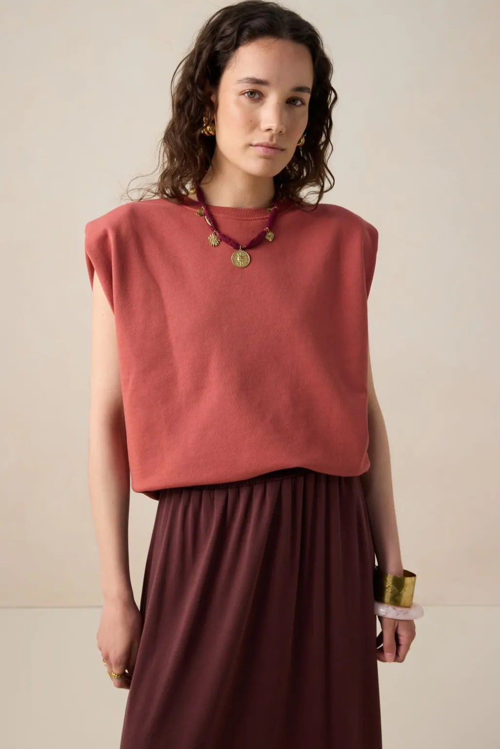 Rode mouwloze sweater