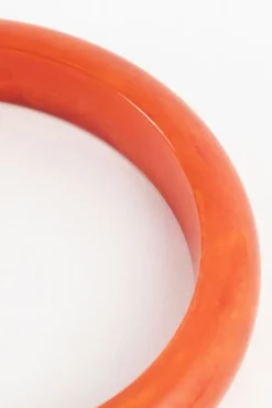 Rode resin armband