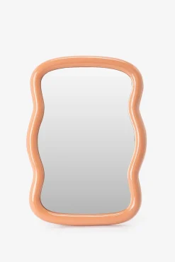 Roze hangspiegel met golven