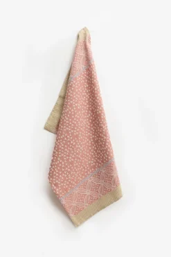 Roze katoenen theedoek met hartjesprint