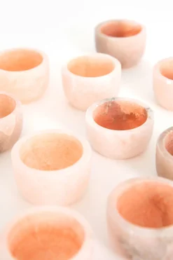 Roze soapstone eierdopjes