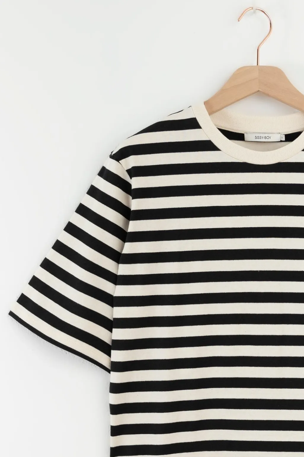 Wit met zwart gestreept T-shirt
