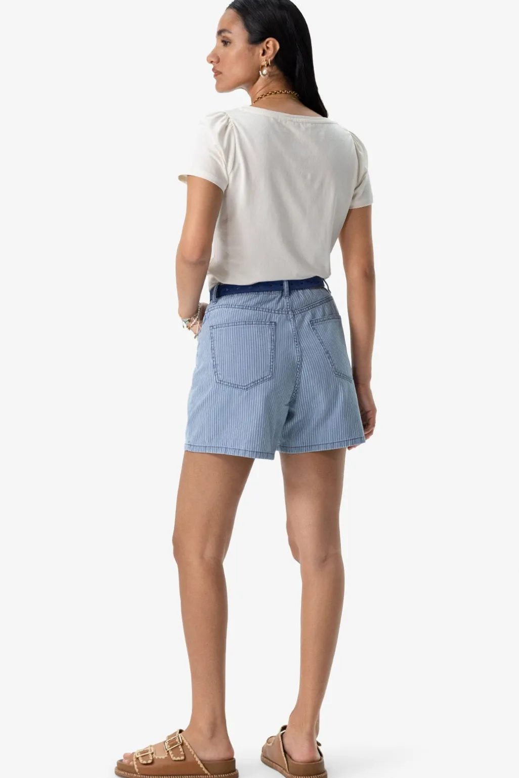 Wit T-shirt met korte pofmouwen