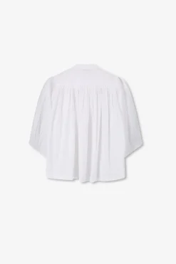 Witte blouse met pofmouwen