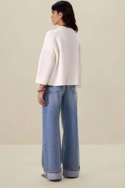Witte gebreide trui met embroidery