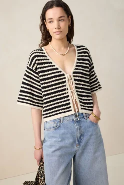 Zwart gestreept vest