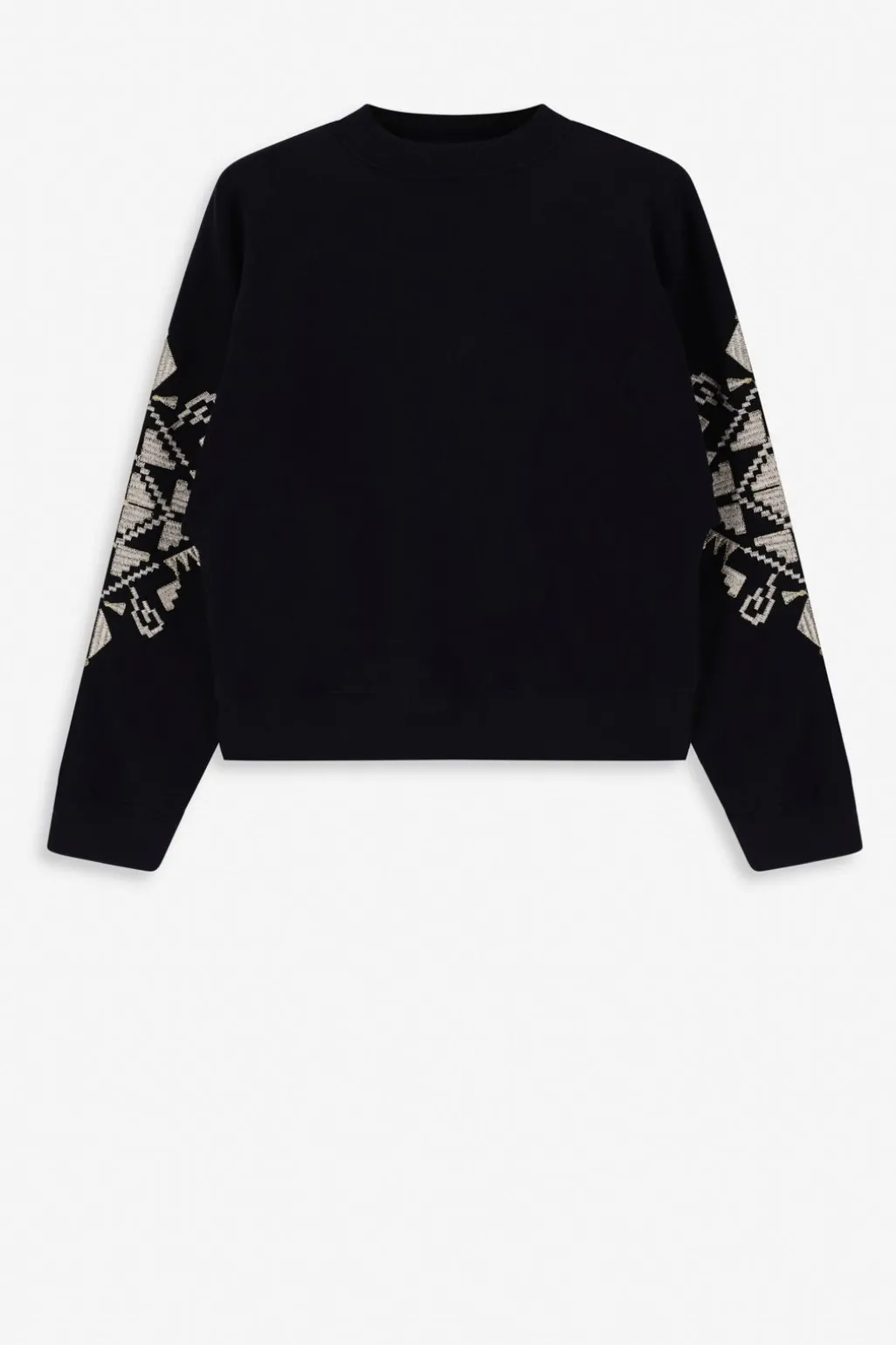 Zwarte sweater met geborduurde mouw